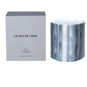 Le Feu De L’eau Black & Red Currant Candle New in box